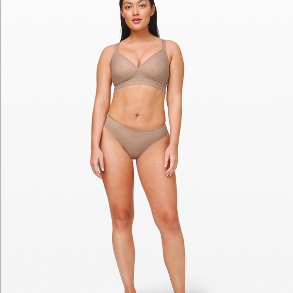 ❤️SALE ❤️NWT Lululemon Awake to Lace Bra - Picture 3 of 5